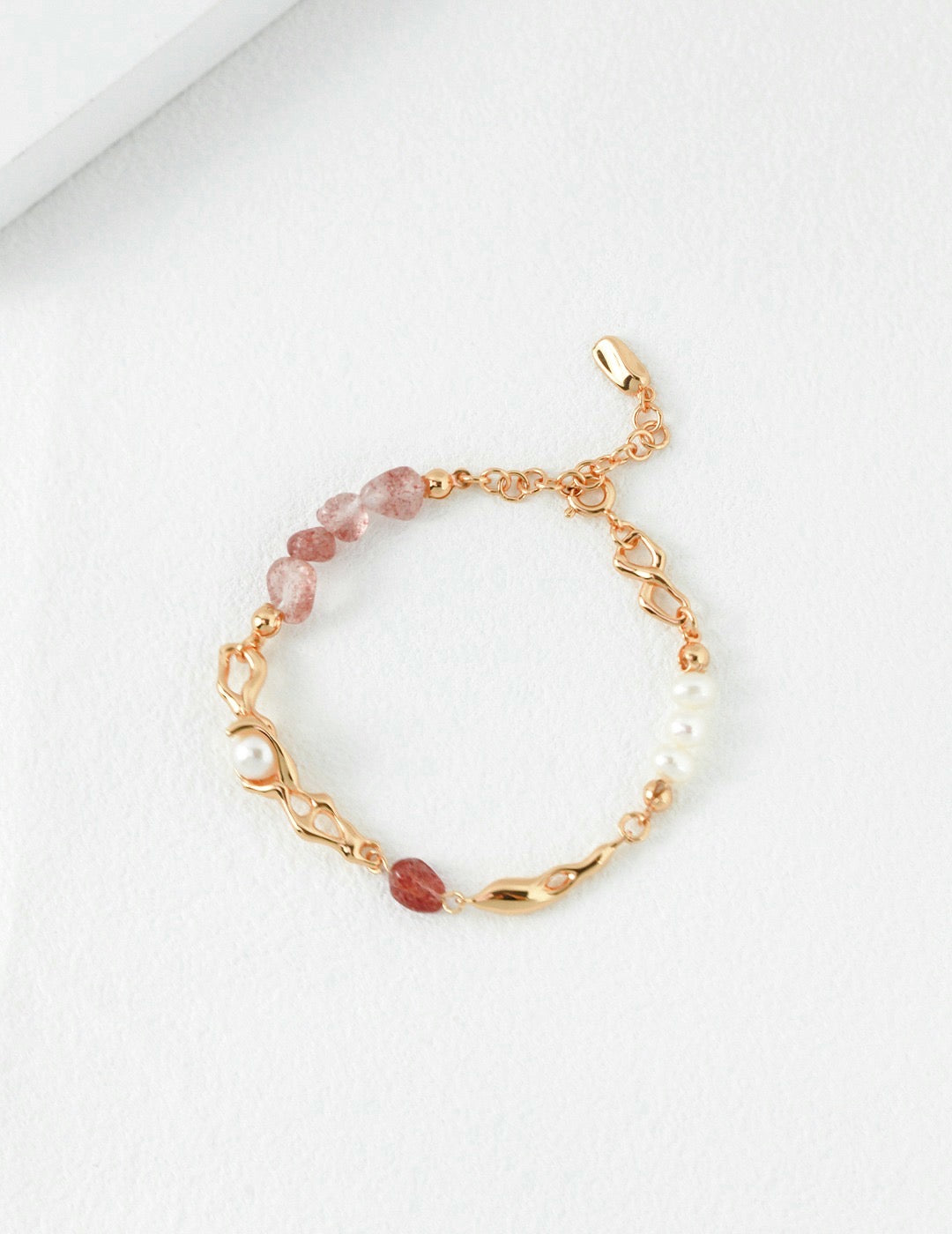 Pearl Bracelets,Strawberry Crystal Bracelet,Dainty Minimalist Bracelet, Perfect for Everyday Wear