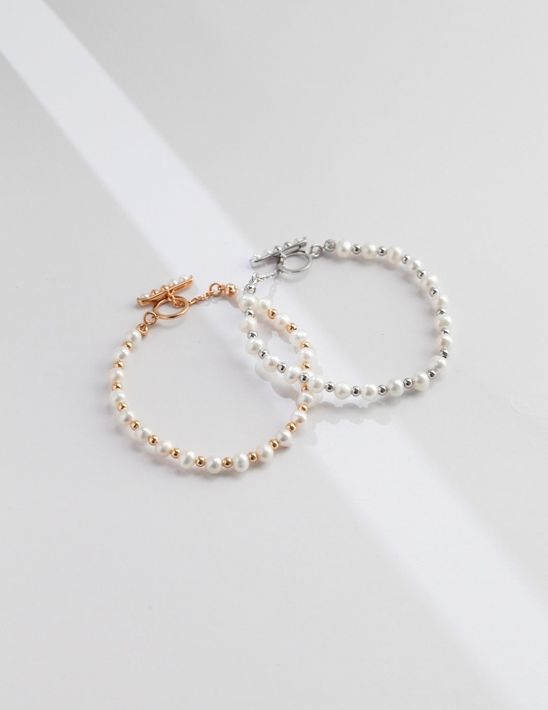 Pearl Bracelet,Dainty Minimalist Bracelet, Perfect for Everyday Wear ,Anniversary Gift 