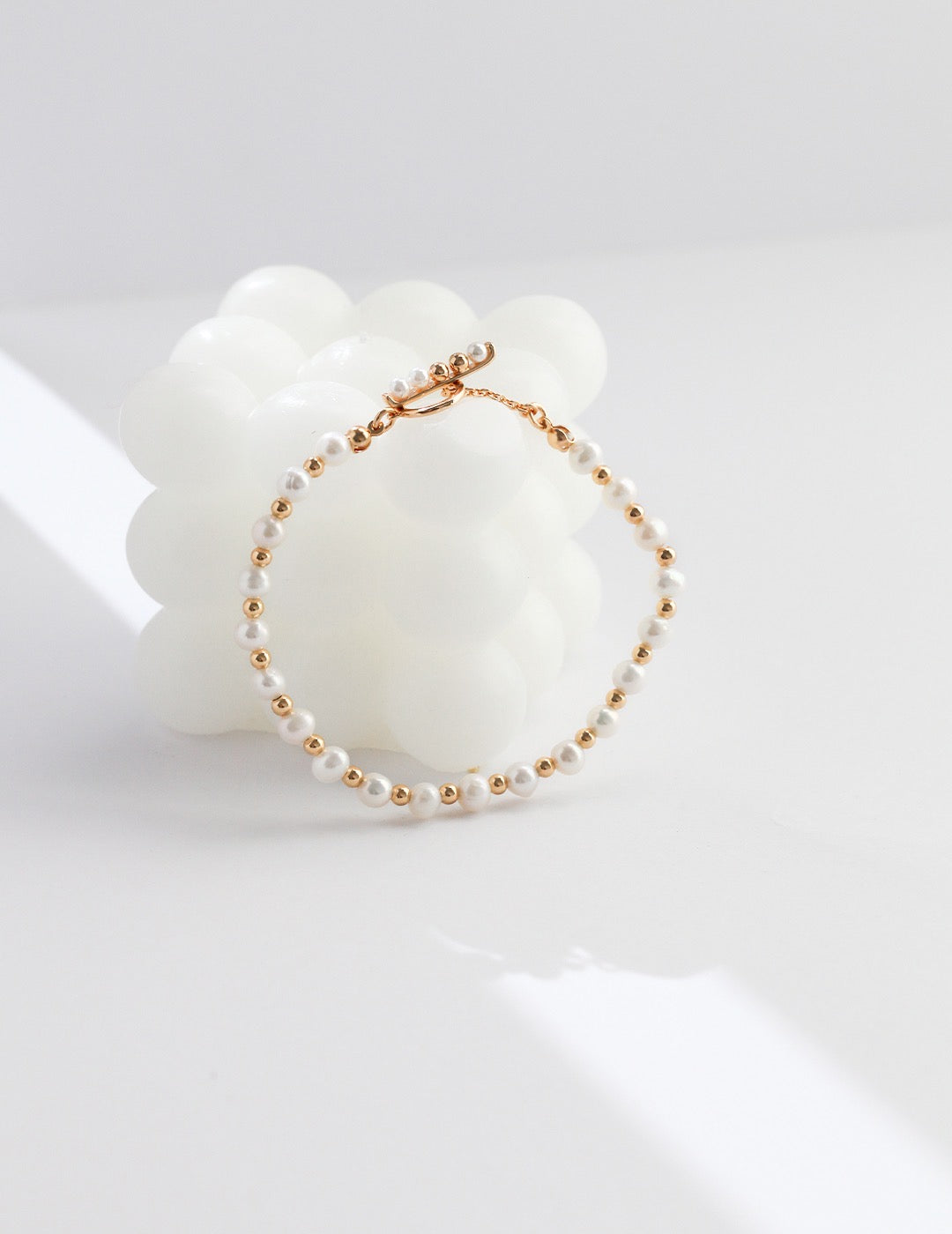 Pearl Bracelet,Dainty Minimalist Bracelet, Perfect for Everyday Wear ,Anniversary Gift 