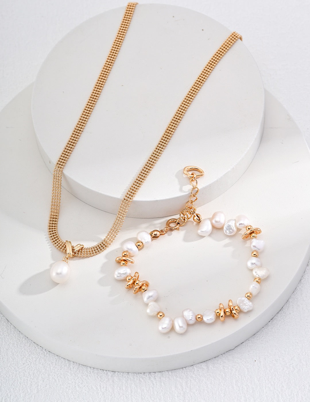 Pearl Pendant Necklace