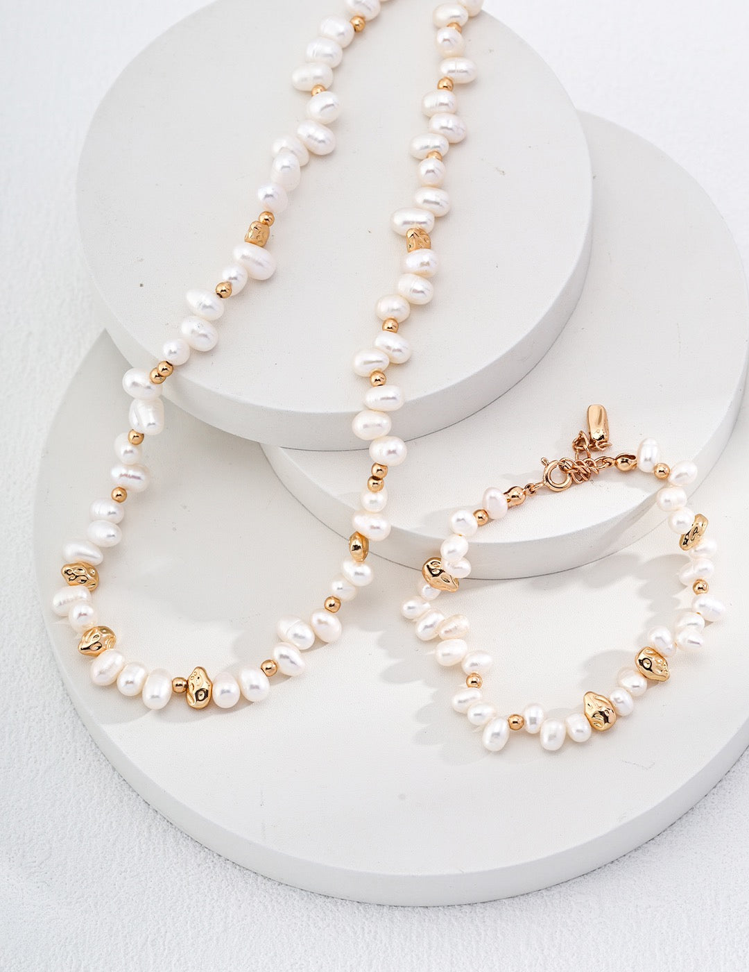 Natural Pearls Necklace