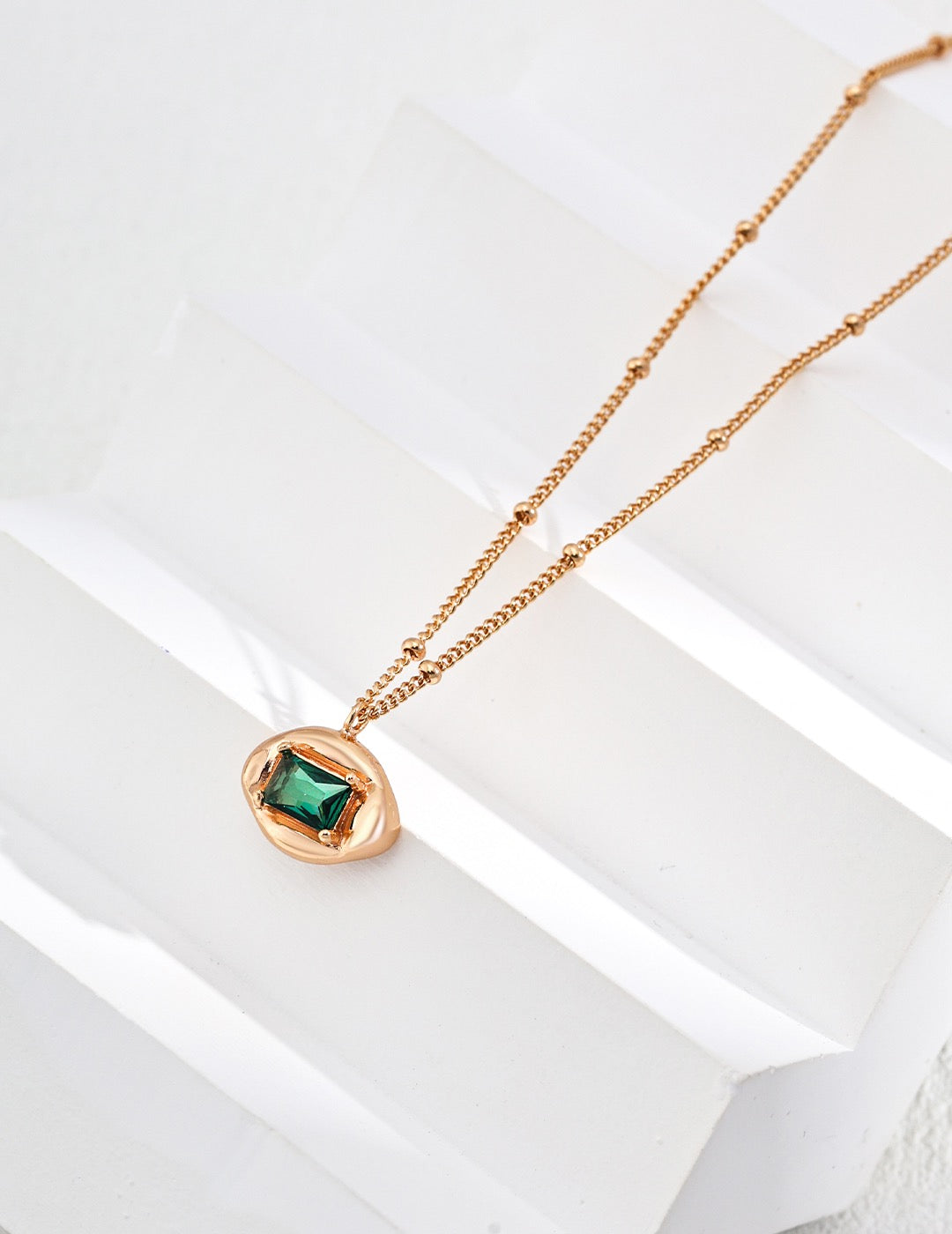 Green Zirconia Pendant Necklace 