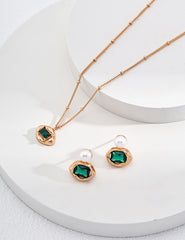 Green Zirconia Pendant Necklace 