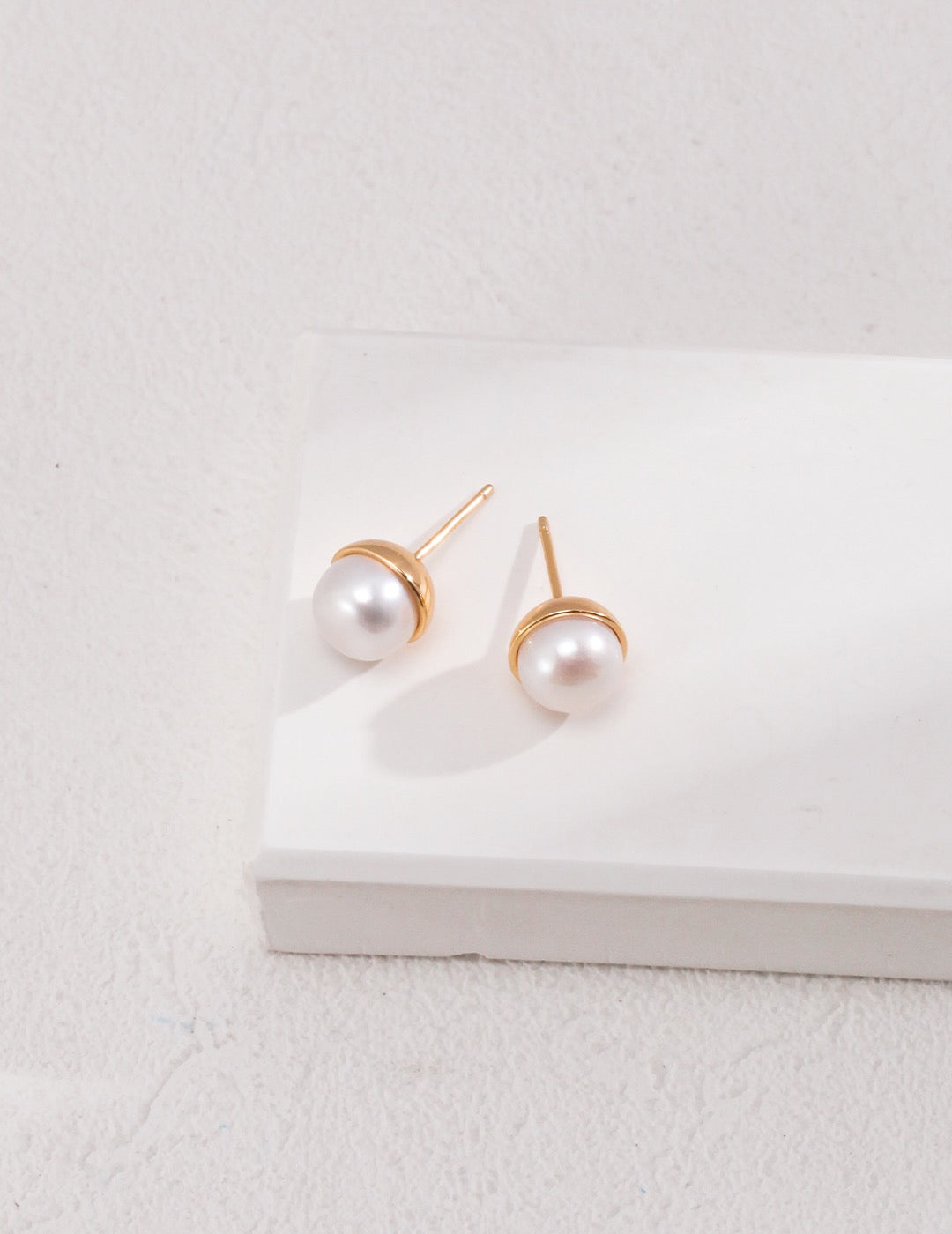 Versatile Sterling Silver Heart Pearl Earrings