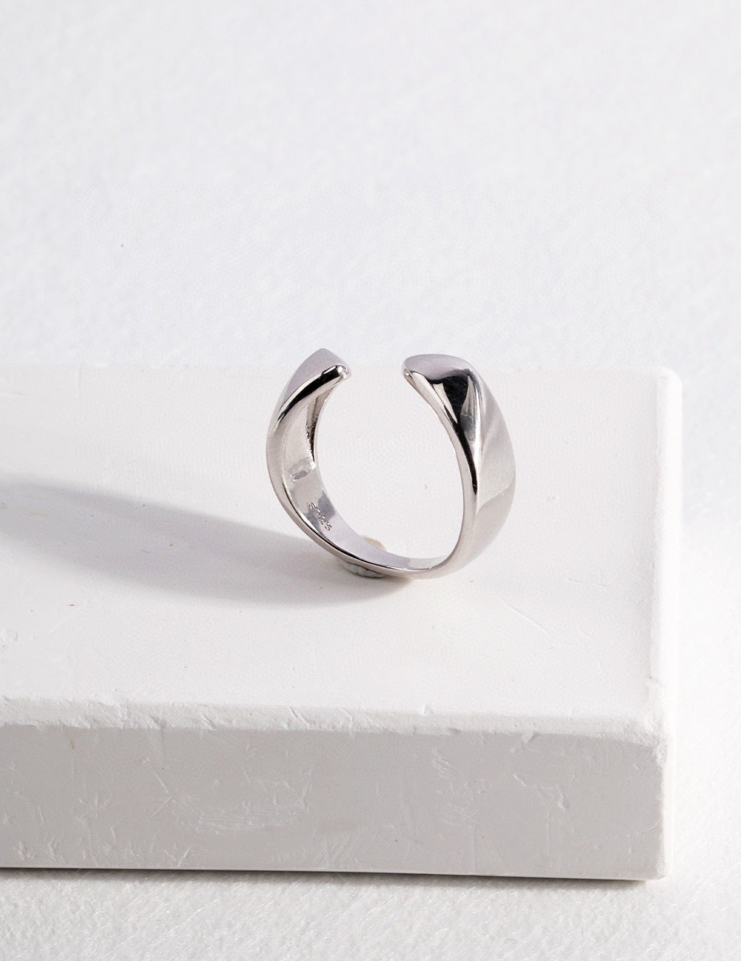 Minimalist Ring