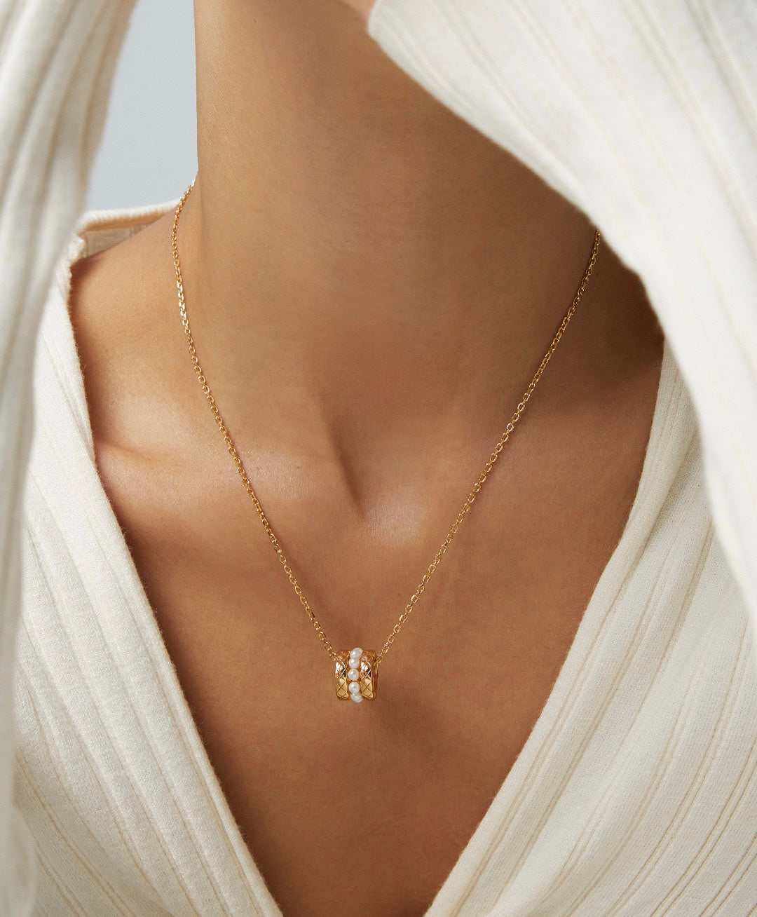 INS Style Collarbone Necklace,Dainty Circle Necklace, 18k Gold Plated Necklace, Tiny Circle Necklace, Bridesmaids Necklace, Friendship Necklace, Necklaces For Women