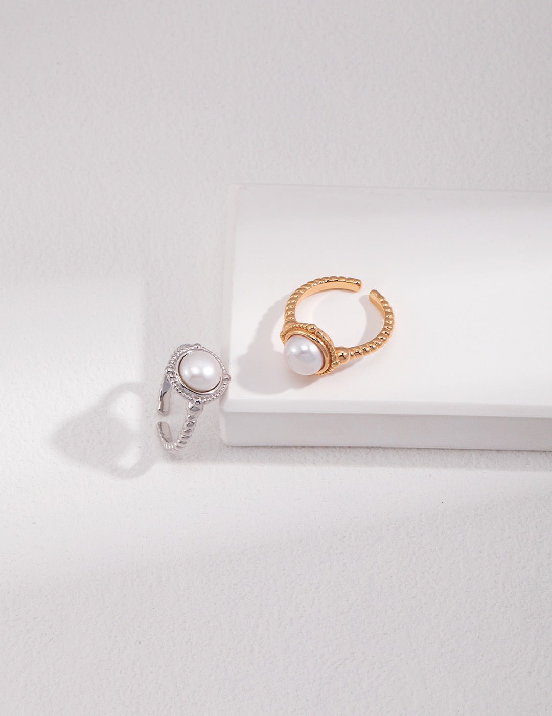 Pearl Ring,Fashion Ring,Unique Ring,Elegant Gemstone Ring